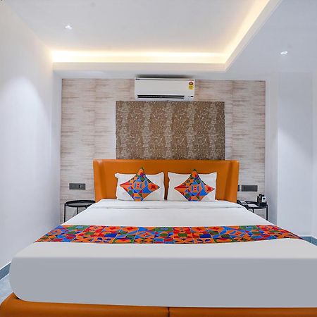 Fabhotel Prime Cloud 5 Studios Hyderabad Ngoại thất bức ảnh