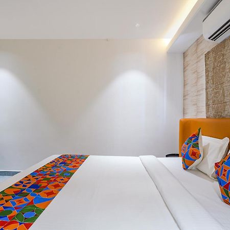 Fabhotel Prime Cloud 5 Studios Hyderabad Ngoại thất bức ảnh