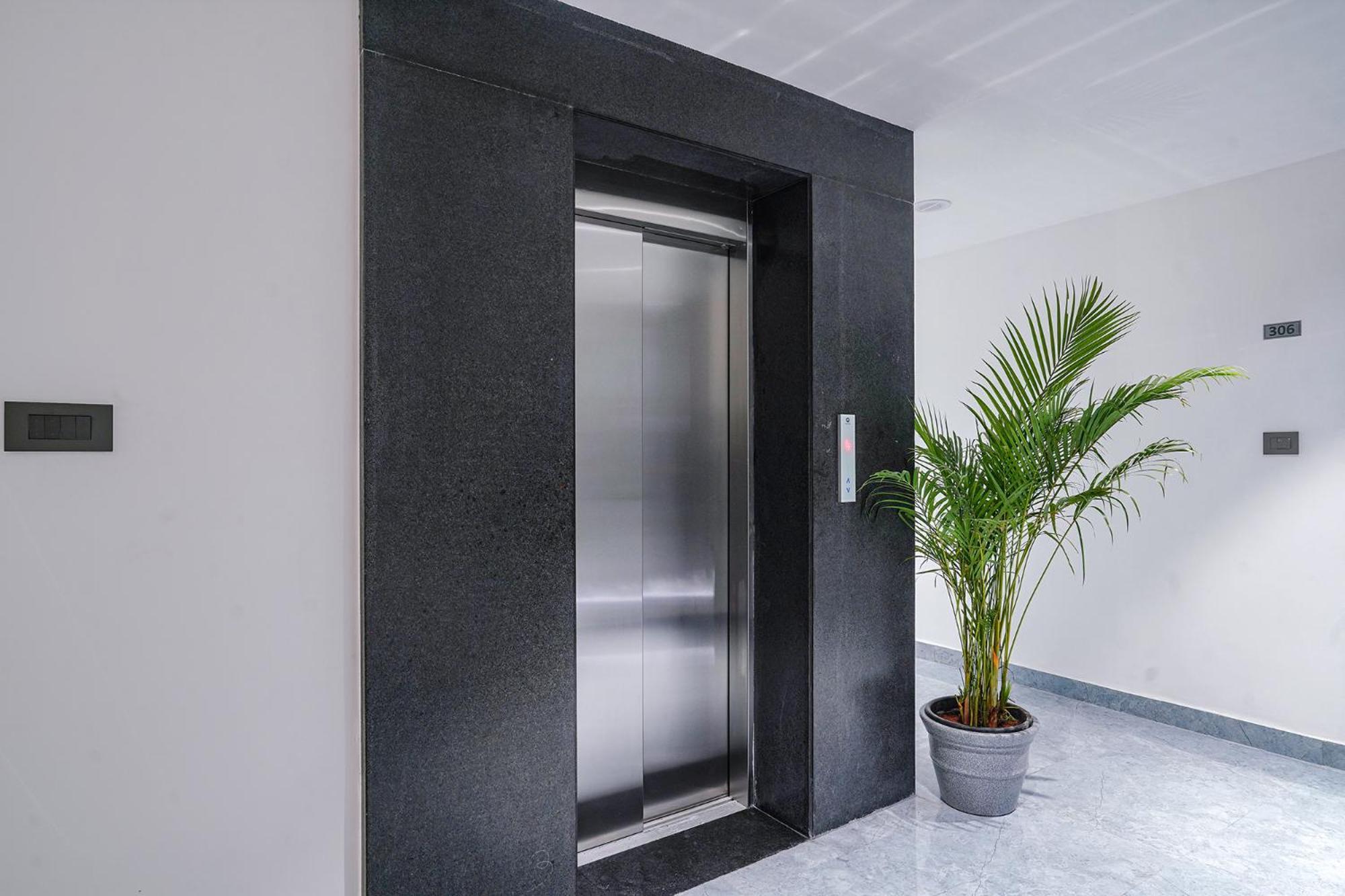Fabhotel Prime Cloud 5 Studios Hyderabad Ngoại thất bức ảnh