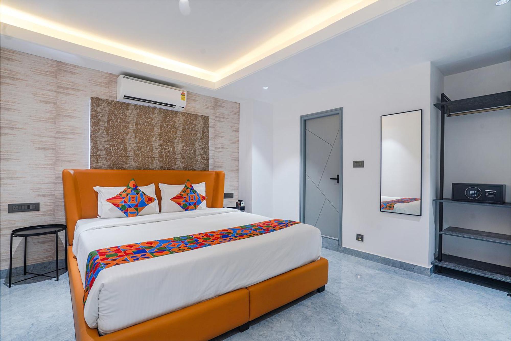 Fabhotel Prime Cloud 5 Studios Hyderabad Ngoại thất bức ảnh