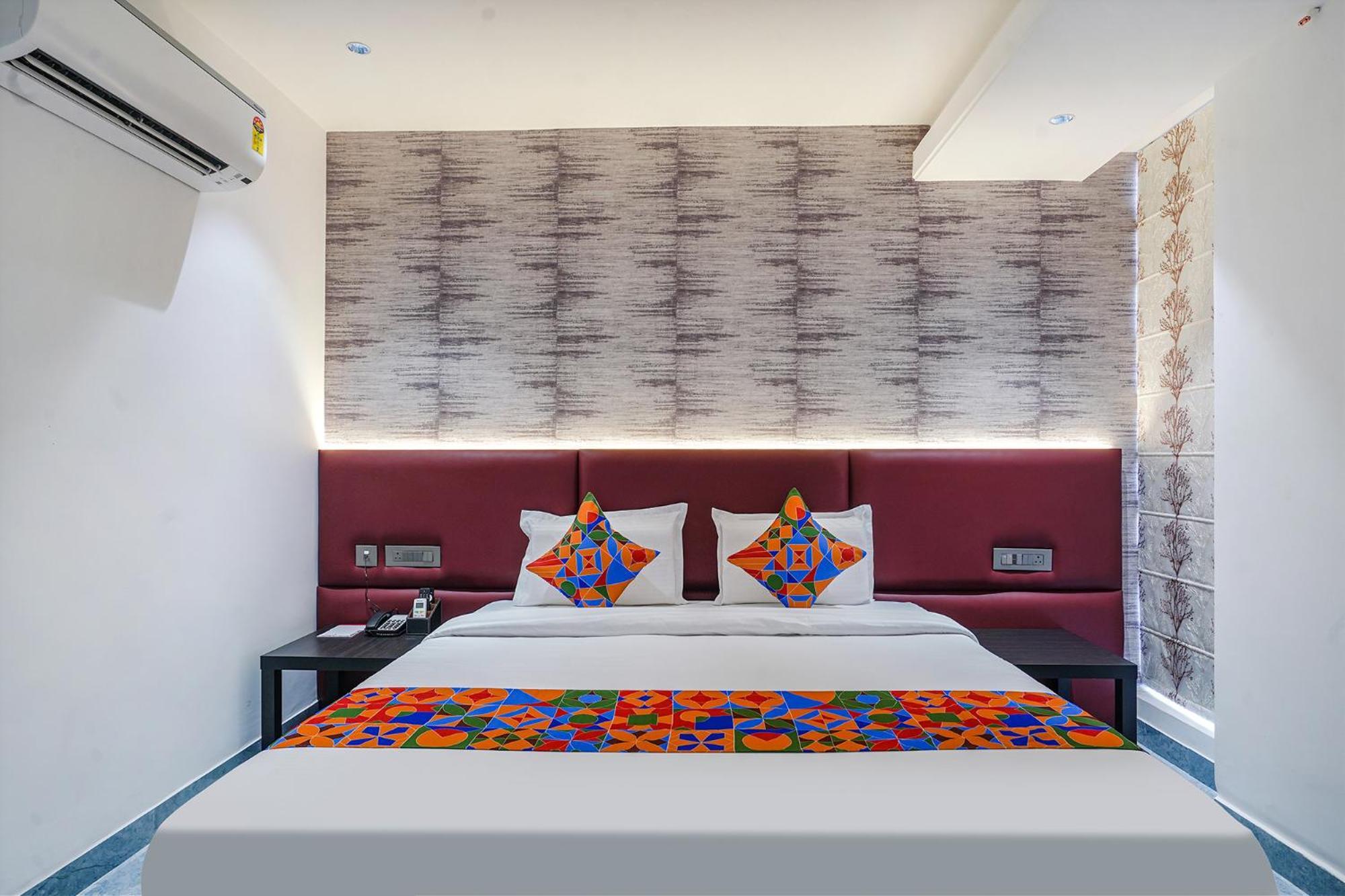 Fabhotel Prime Cloud 5 Studios Hyderabad Ngoại thất bức ảnh