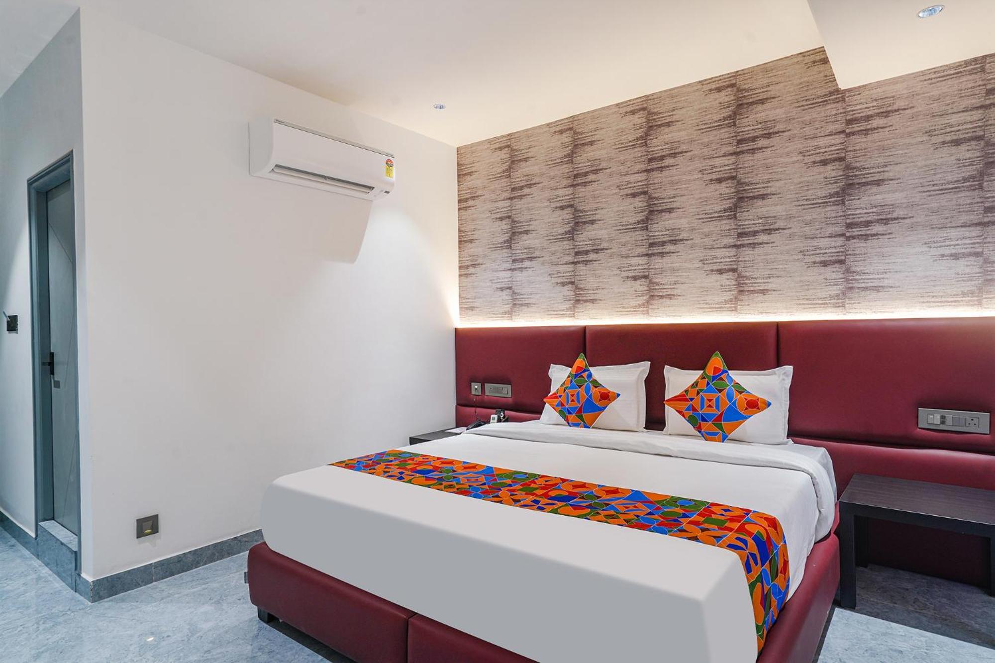 Fabhotel Prime Cloud 5 Studios Hyderabad Ngoại thất bức ảnh